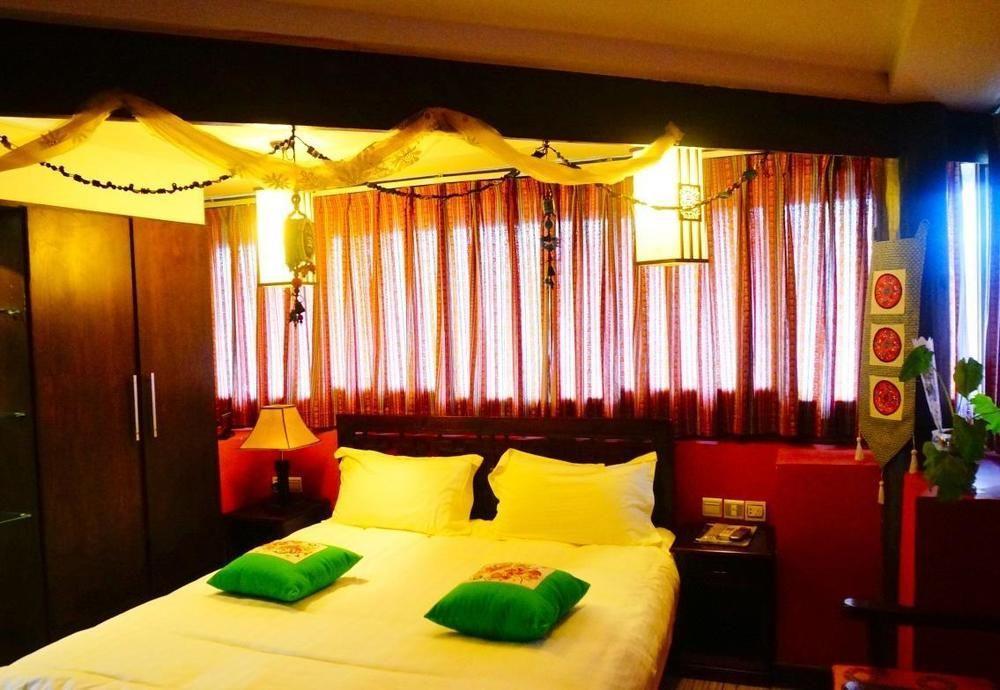 Lijiang Wangjia Courtyard Inn Bagian luar foto