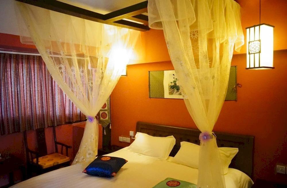 Lijiang Wangjia Courtyard Inn Bagian luar foto