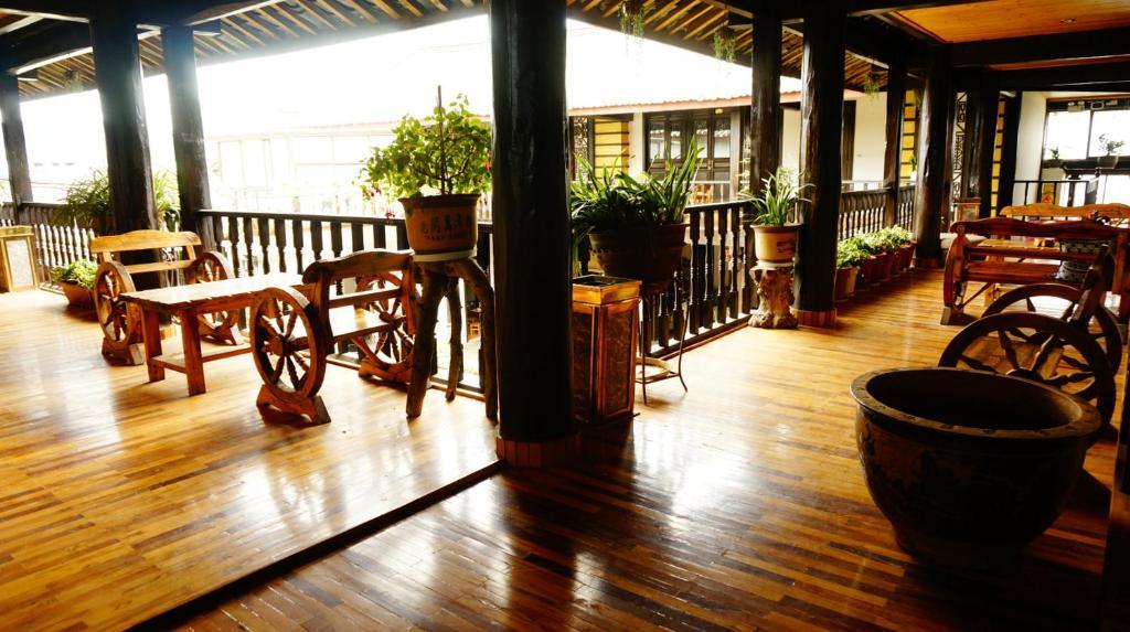 Lijiang Wangjia Courtyard Inn Bagian luar foto