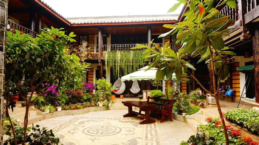 Lijiang Wangjia Courtyard Inn Bagian luar foto