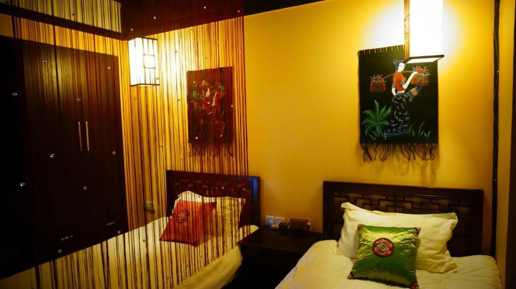 Lijiang Wangjia Courtyard Inn Ruang foto